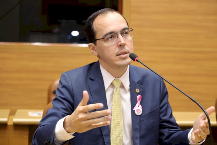 Georgeo critica a demora na implementação do Programa Prato do Povo em Sergipe.