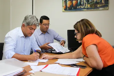 Dr. Samuel visita instalações da Prefeitura de Socorro e participa de reuniões de transição