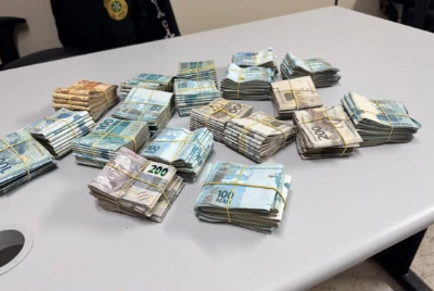 Polícia apreende cerca de R$ 240 mil com diretor financeiro da Secretaria de Educação de Aracaju